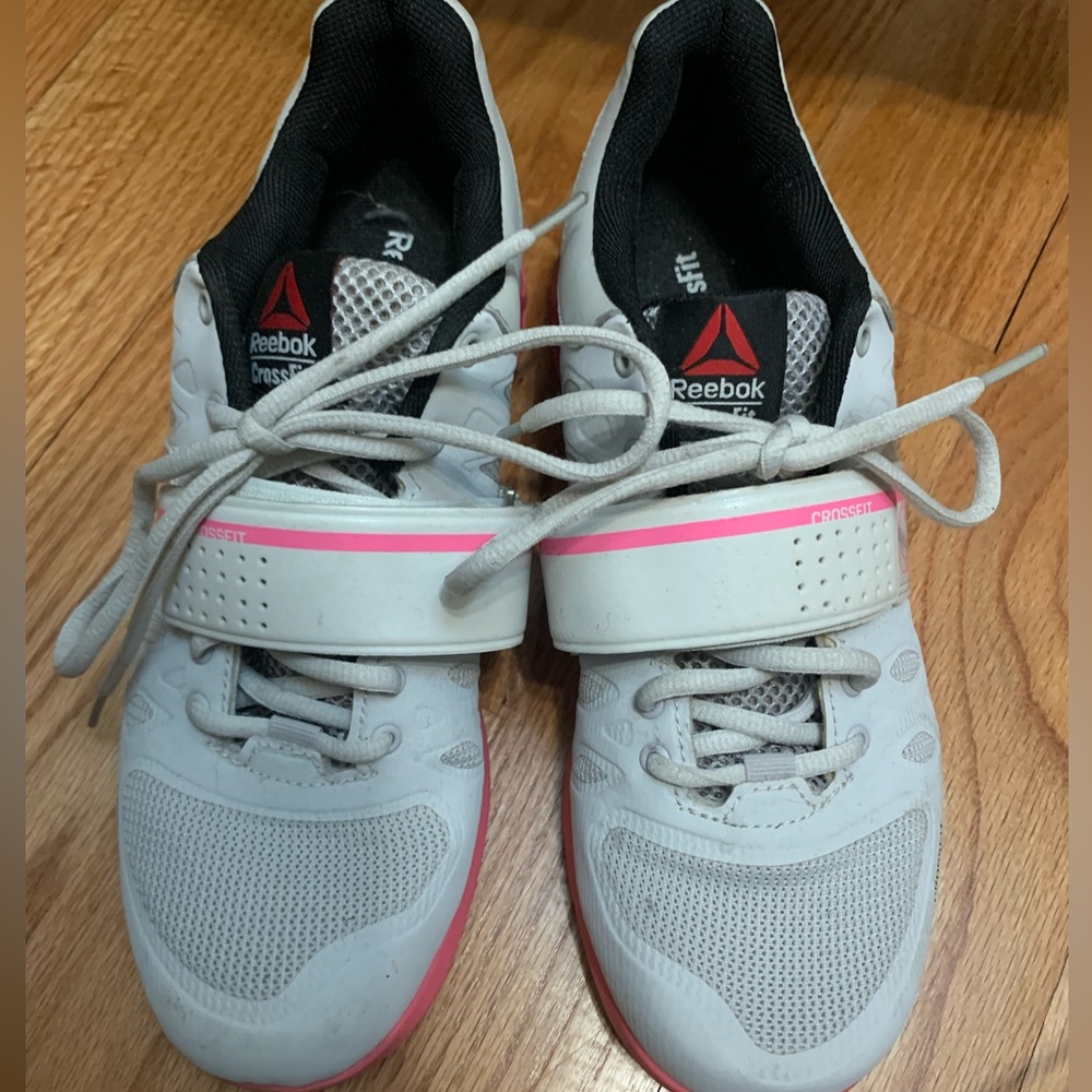 Gently used CrossFit shoes! Flat bottom perfect for lifting
